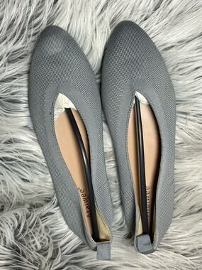 Ataiwee womens slip on size 8.5 flats
